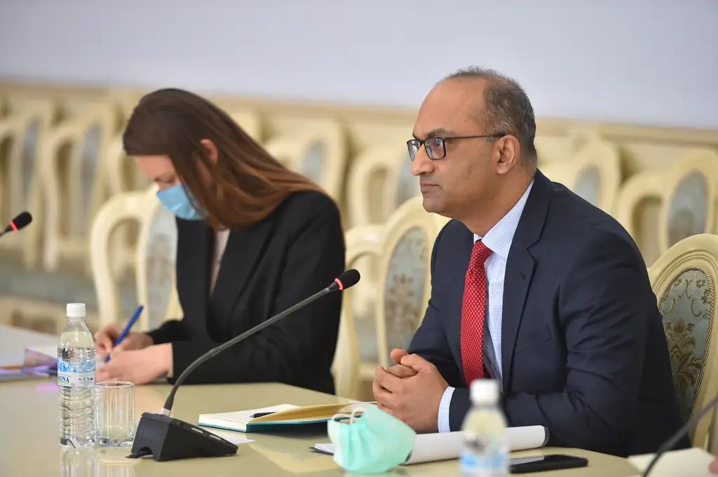 КР и Всемирный банк обсудили перспективы развития энергосектора