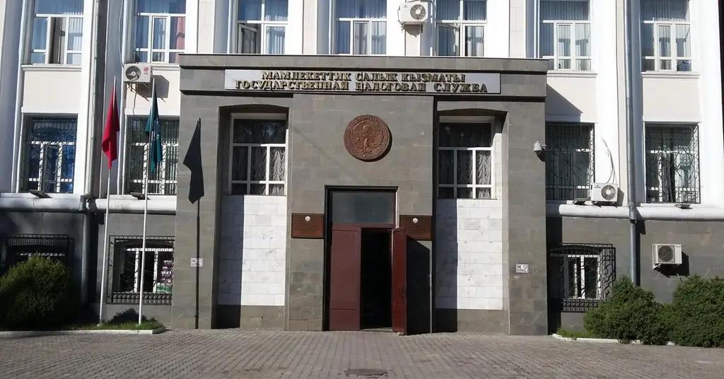 За продажу спецнаклеек уволена сотрудница ГНС по Кеминскому району