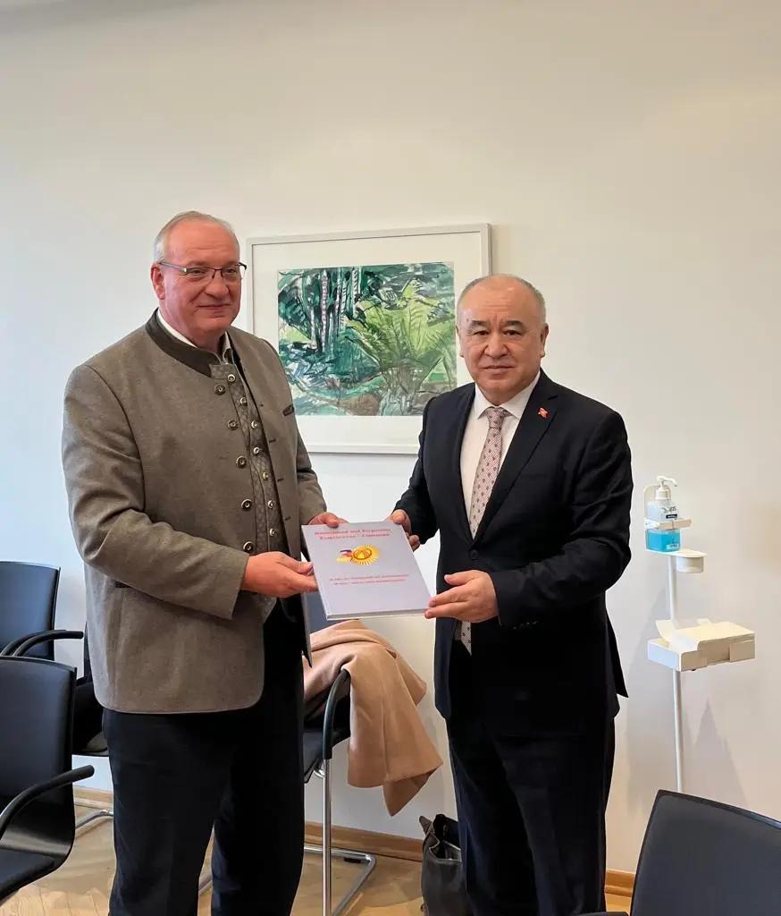 Кыргызстан и Бавария расширяют сотрудничество по трудоустройству граждан КР