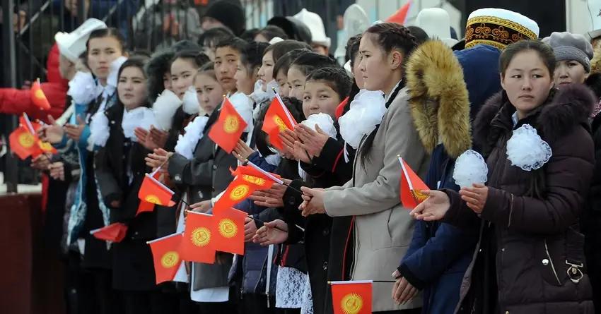 Почти 36 млрд сомов потрачено на образование в 2016 году