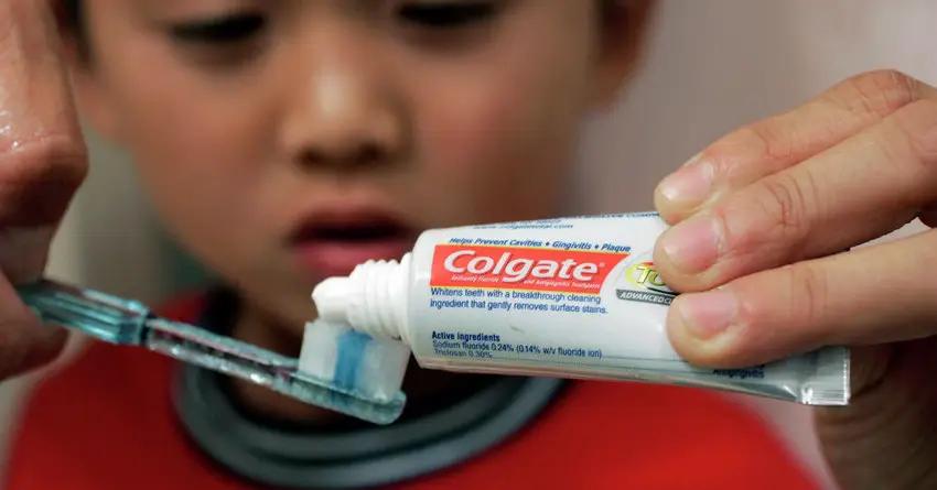 В Кыргызстане продают поддельную зубную пасту Colgate