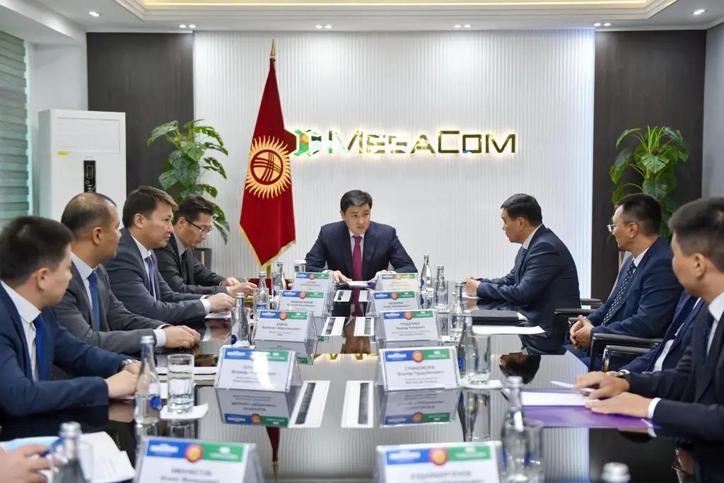 Улукбек Марипов ознакомился с инновационными цифровыми проектами компании MegaCom