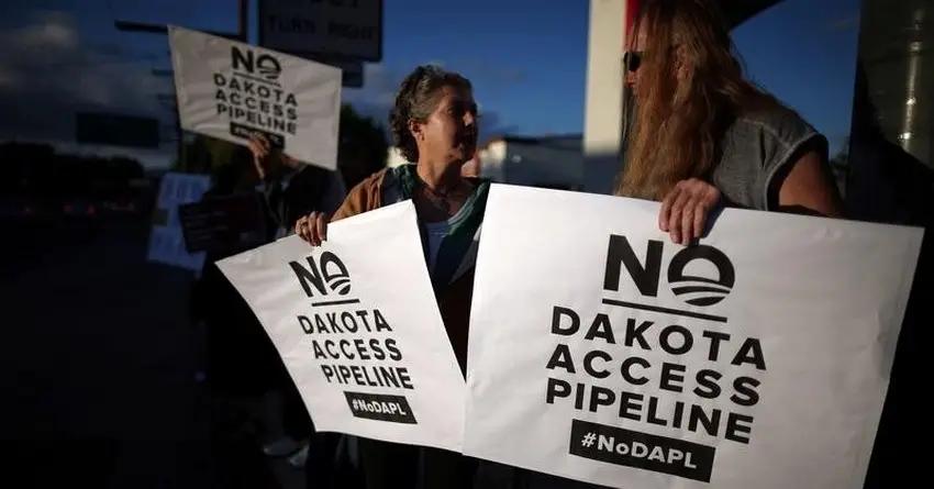 Активисты-экологи перекрыли экспорт нефти из Канады в США