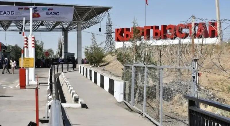 На трех КПП временно приостановят пропуск граждан и транспорта