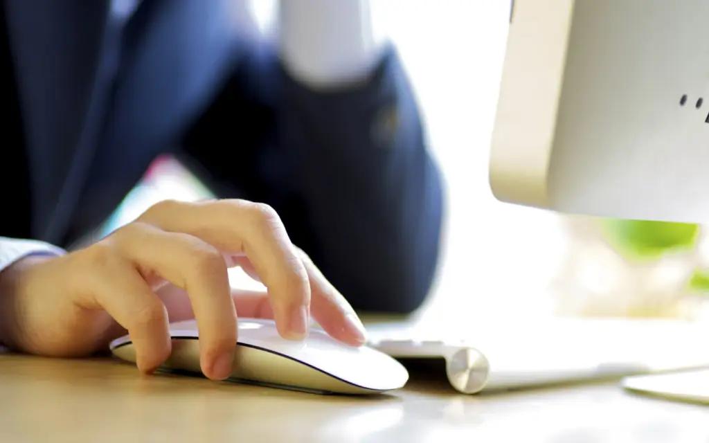 Мигранты из КР смогут получить справки дистанционно