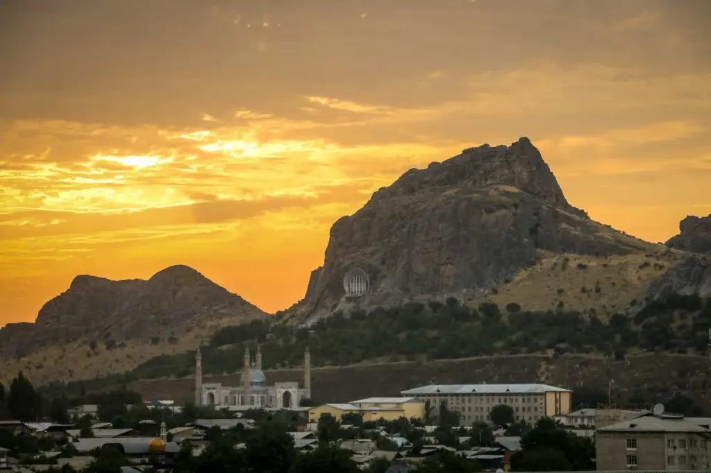 Из республиканского бюджета Ошской области выделено 940.6 млн сомов