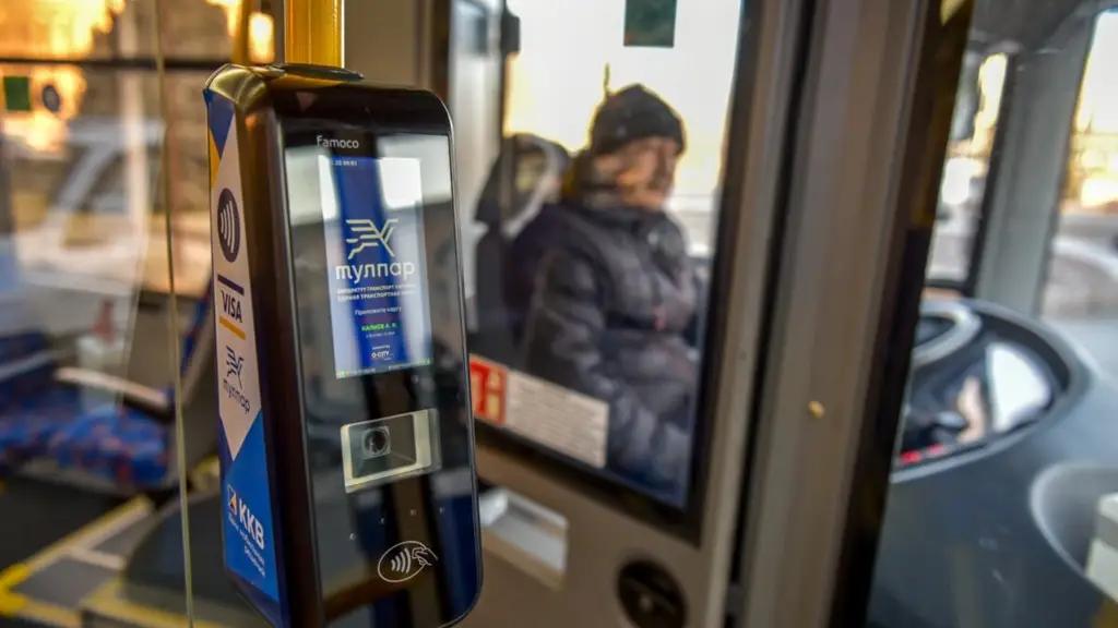 Бишкекчане сэкономили 2.5 млн сомов на безналичном проезде