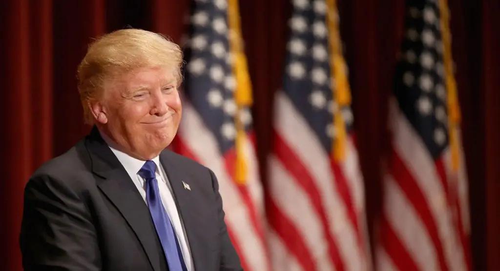 Трамп не построит стену на границе на деньги Пентагона