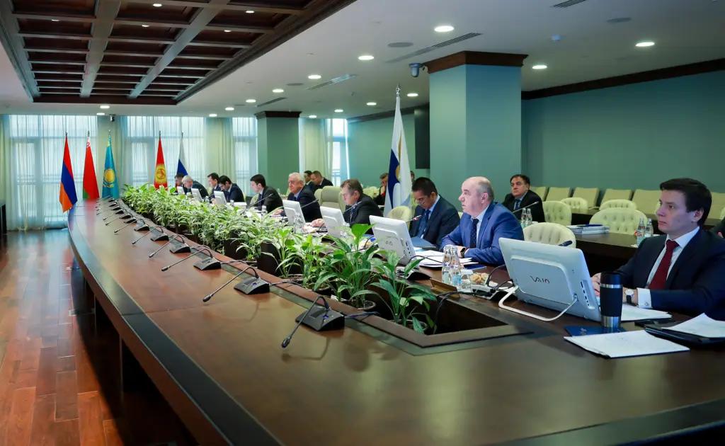 ЕАЭС продлит беспошлинный ввоз ряда товаров, предназначенных для борьбы с COVID-19