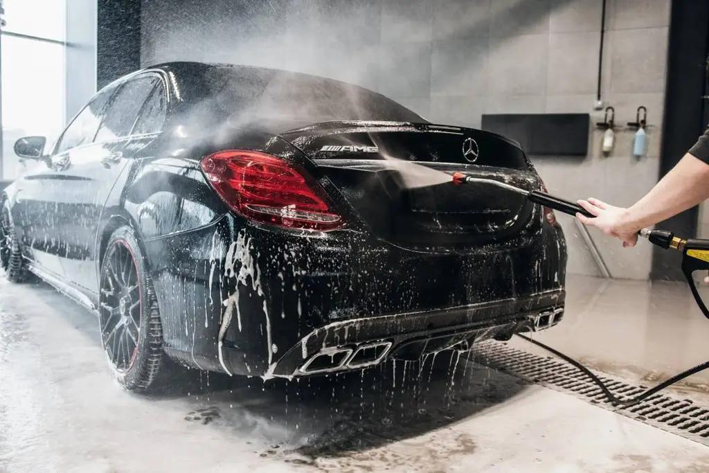 Автомойкам хотят запретить использовать питьевую воду