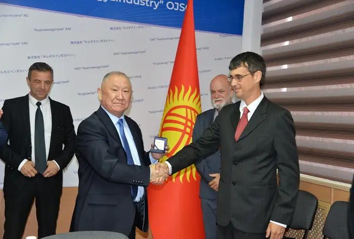 Израильская компания намерена производить лекарства в Кыргызстане