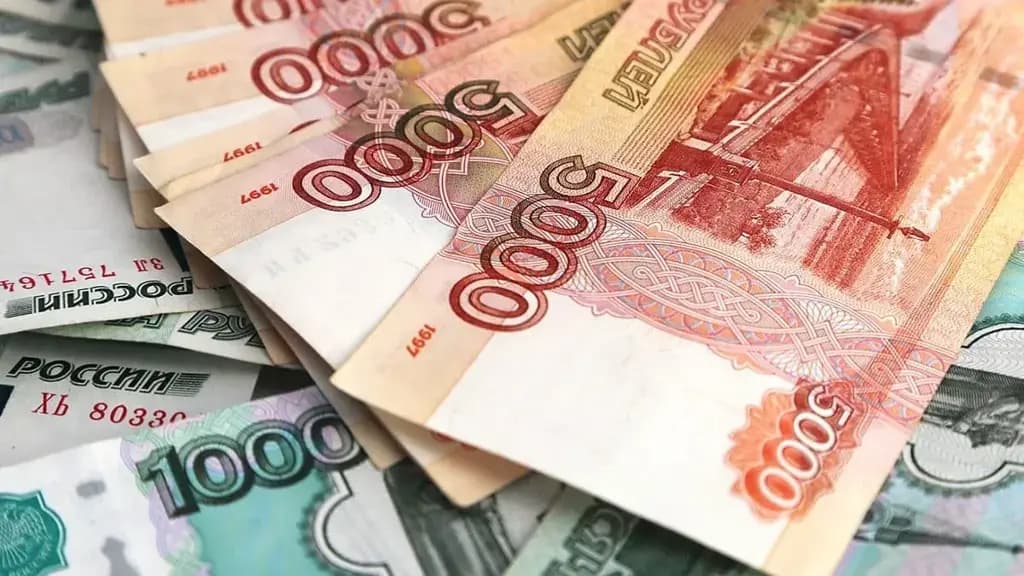 Стоимость доллара все ближе к отметке 100 рублей. Курсы Центробанка