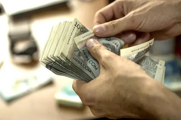 Правительство КР поддержит бизнес через комбанки