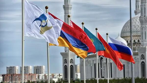 Объем взаимной торговли стран ЕАЭС вырос на 27.7%