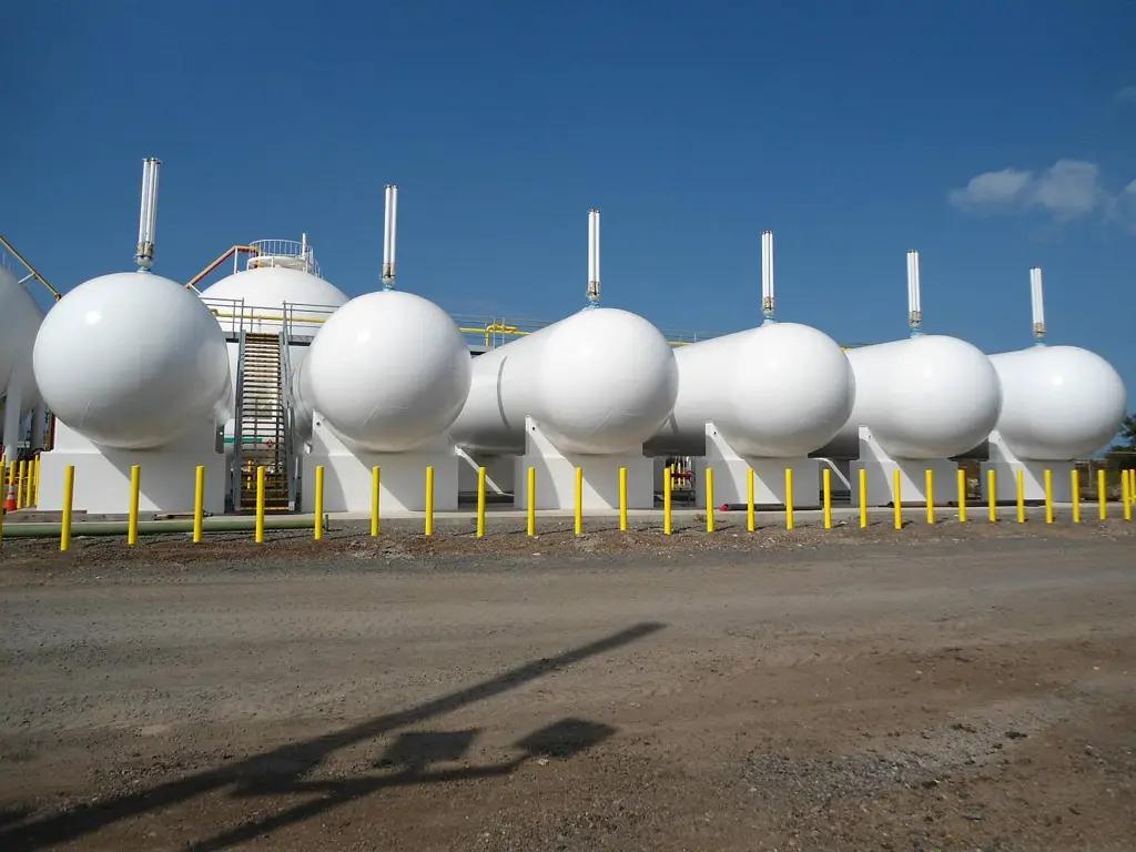 Инвестор из Англии готов возить сжиженный газ на ТЭЦ-2 — Жапаров