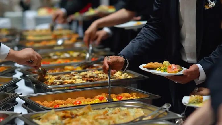 Депутаты предложили снизить ставки налога для общепита до 3%