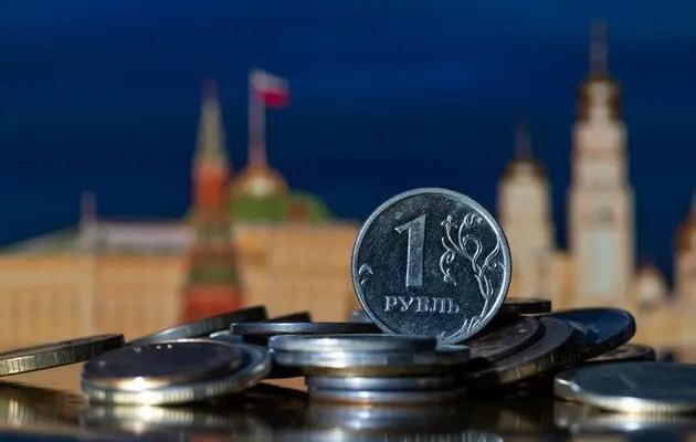 Рубль вырос еще на 0.56%. Курсы валют на 26 октября