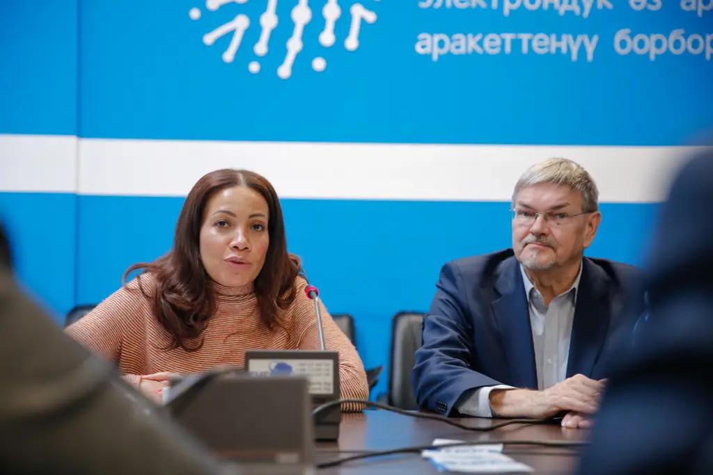 Посол ЕС Мэрилин Йосефсон ознакомилась с работой «Тундук»