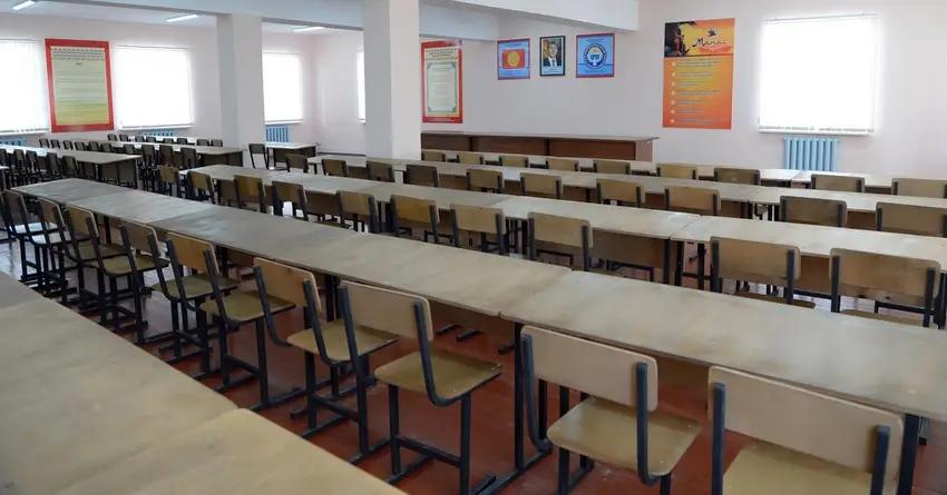 Почти на 1 млрд сомов снизились расходы на образование из республиканского бюджета