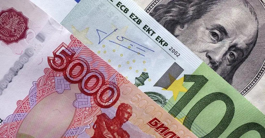 Нефть помогла рублю обновить максимум 2016 года по отношению к доллару