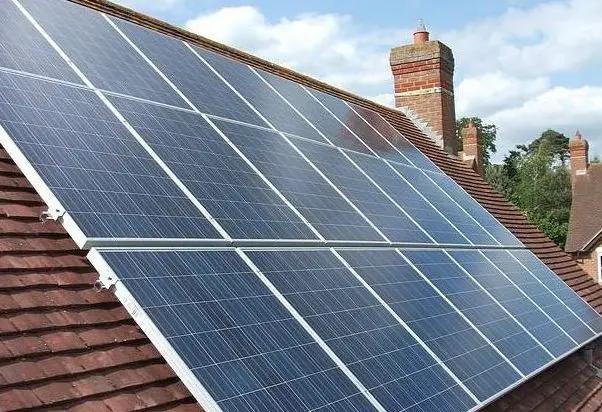 Tesla начала сдавать в аренду солнечные панели