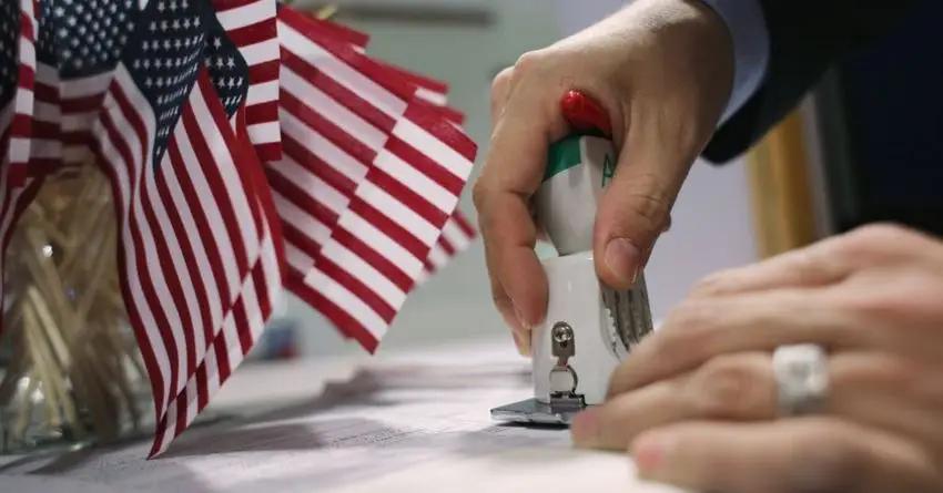 Намерение США ограничить визы для иностранных рабочих ударило по крупным IT-компаниям Индии