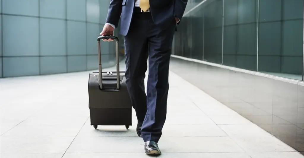 Командировки госслужащих в 2019 году обошлись бюджету в 1 млрд сомов