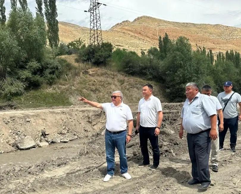 Ибраев ознакомился с восстановлением ЛЭП и подстанций в Ноокатском районе