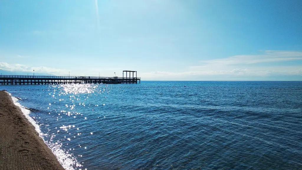 За полгода Иссык-куль посетили 145 тысяч туристов