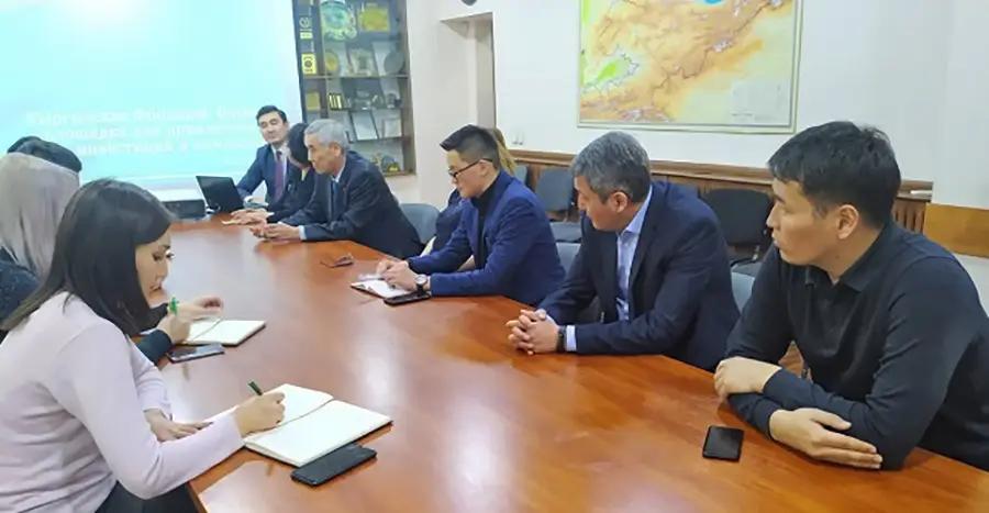 На фондовой бирже совершили сделки на сумму более 6 млрд сомов