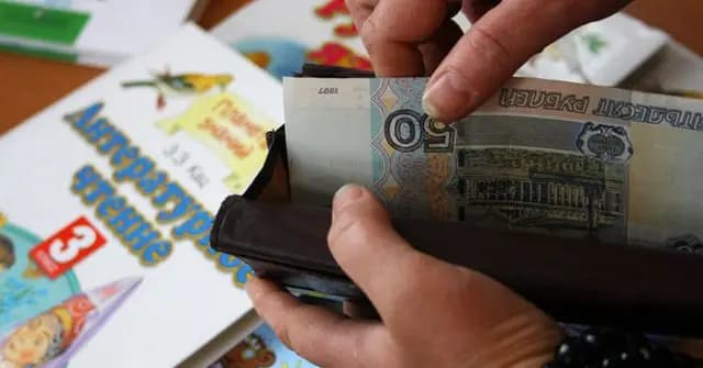 Врачи и учителя в России тратят треть дохода на погашение кредитов
