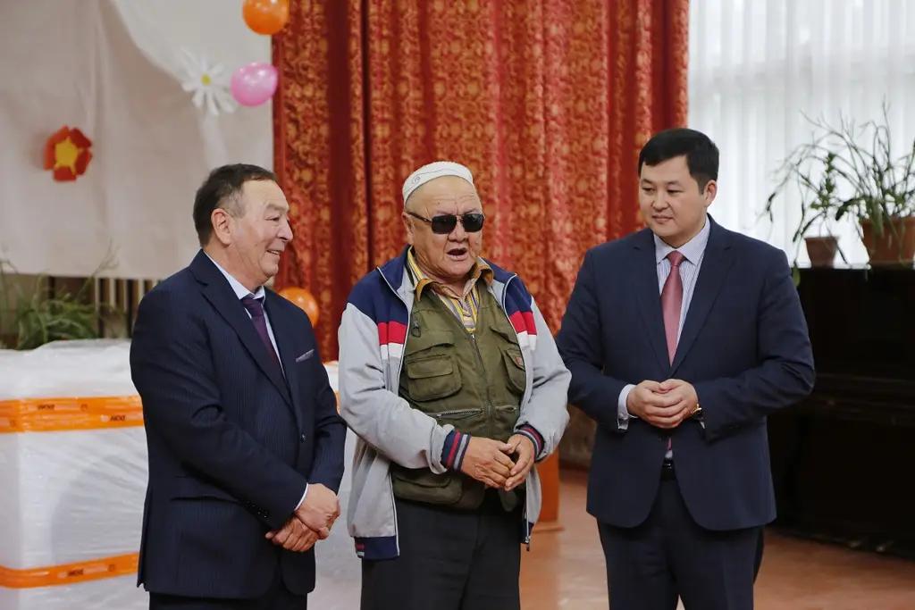 MegaCom оказал помощь Нижне-Серафимовскому дому-интернату для престарелых и инвалидов