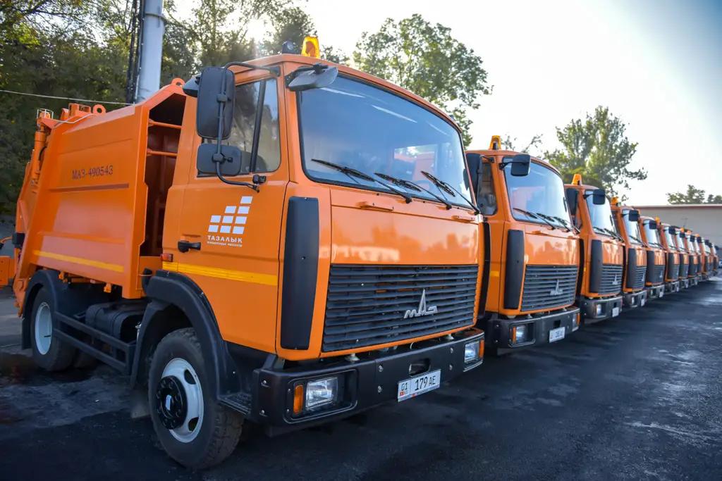 Частная компания не справилась с мусором Октябрьского района