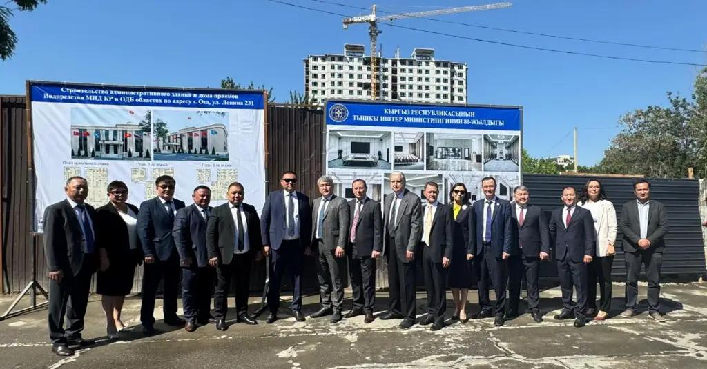 В Оше заложили капсулы под строительство полпредства МИД КР