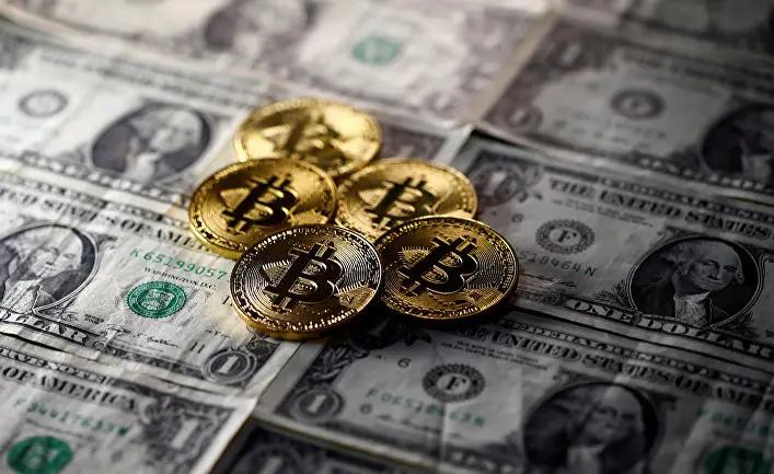 Курс биткоина упал до $10 тыс. за сутки