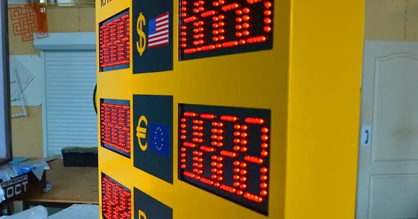 За август доллар подорожал более чем на 1%