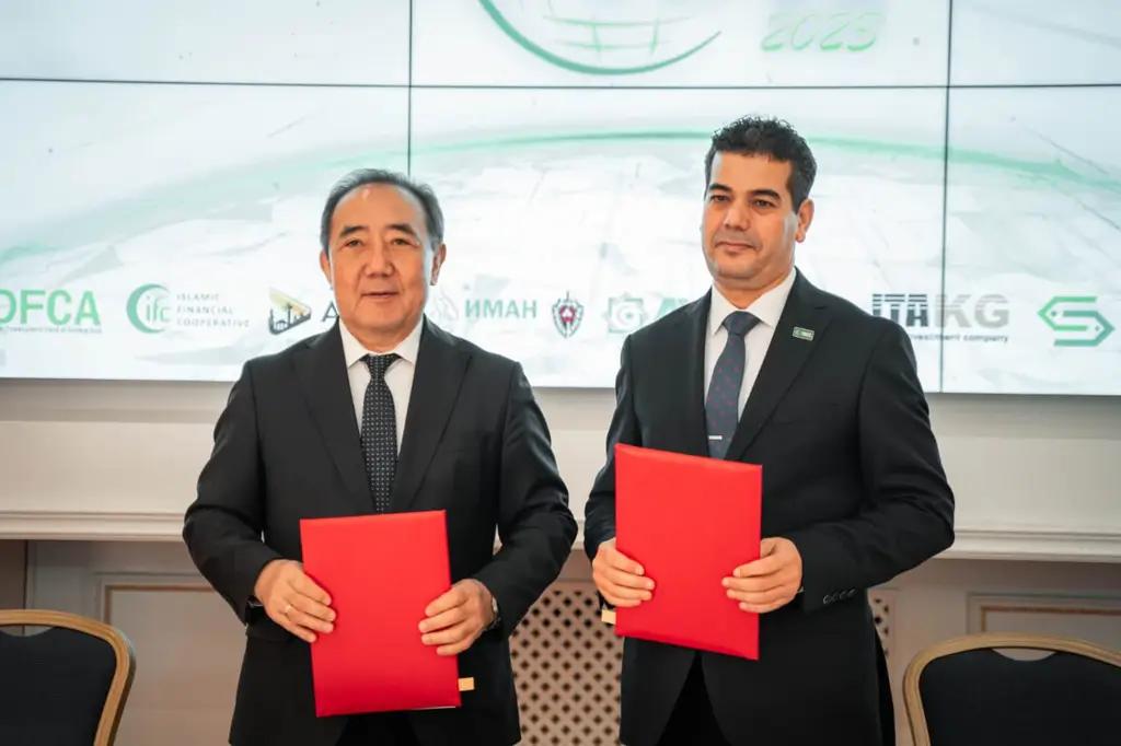 Минтруда КР и исламский благотворительный фонд подписали меморандум