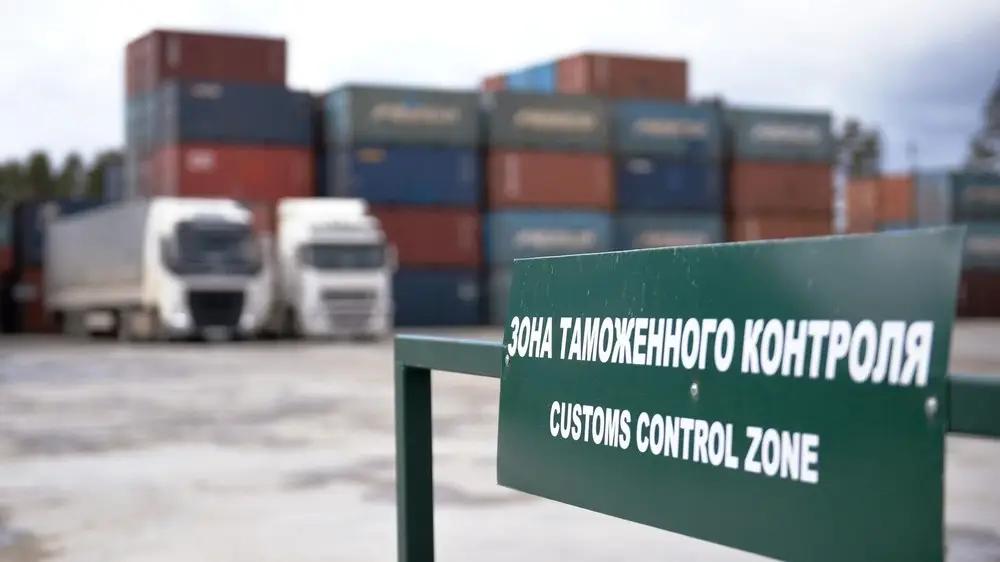 Таможня «Баткен» выявила факты незаконного ввоза автомобилей