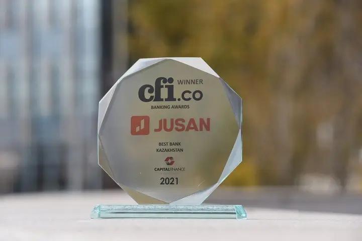 Владелец «Оптима Банк» признан лучшим банком РК 2021 года