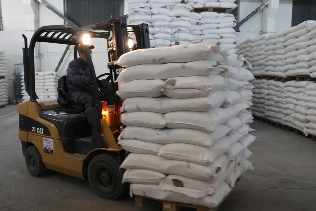 Муку и масло получат малоимущие слои населения КР