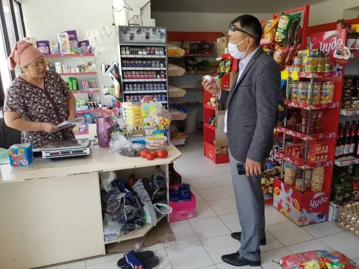 В Кадамджае и Кызыл-Кие выявили факты завышения цен на продукты