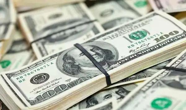 Резервы комбанков на корсчетах НБ КР сократились на 2.4 млрд сомов