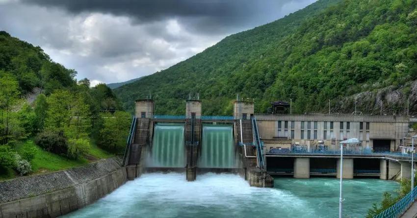 Катарской Nebras Power предложили инвестировать в гидроэнергетику КР