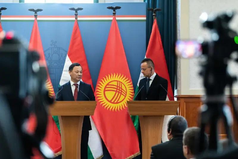 КР и Венгрия провели первое заседание Стратегического совета