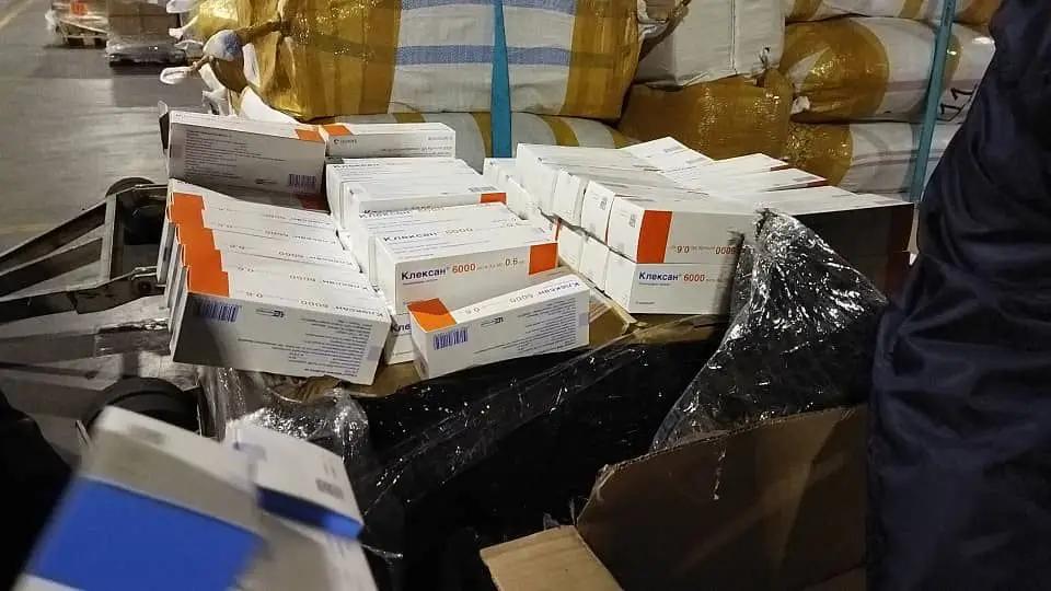 В Кыргызстан пытались незаконно ввезти лекарства против Covid-19