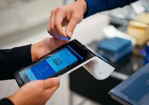«Айыл Банк» закупит Smart-Pos терминалы на 70.5 млн сомов