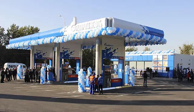 Госантимонополия попросила "Газпром нефть Азия" не повышать цены на ГСМ