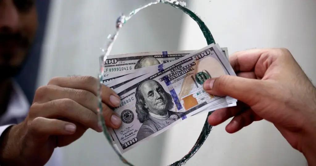 За семь месяцев из Казахстана в Кыргызстан перевели более $123 млн