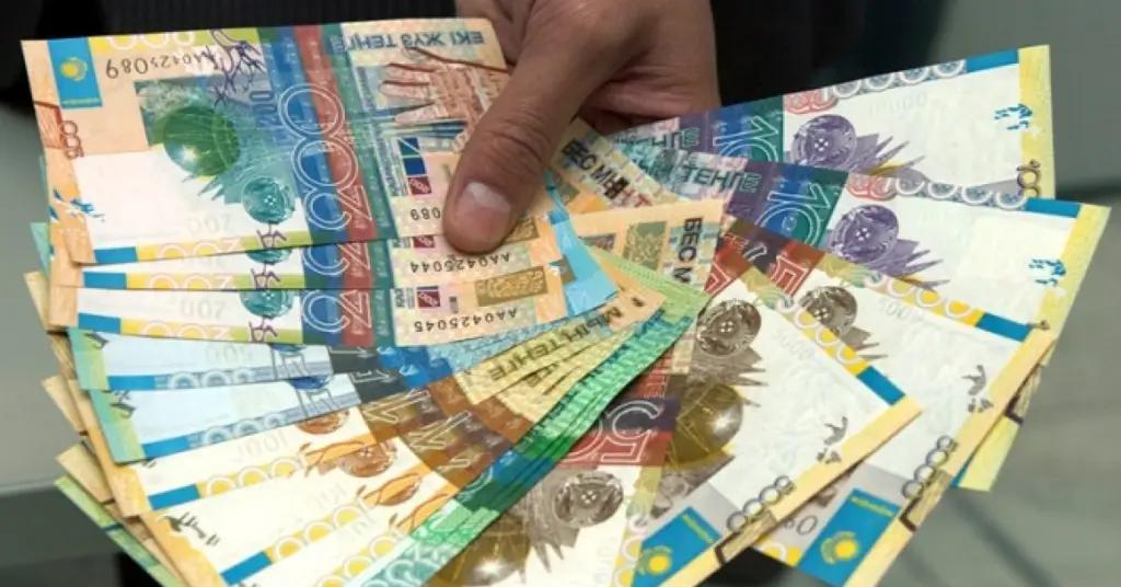 В октябре казахстанцы перевели за рубеж на 2.6 млрд тенге больше, чем годом ранее – 38 млрд тенге
