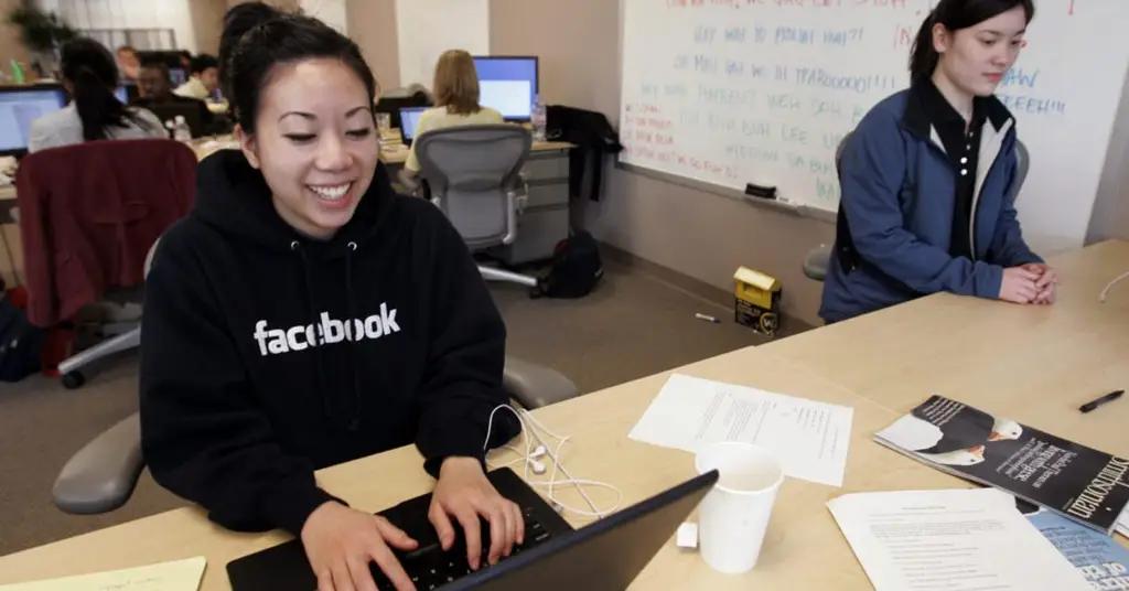 Власти Китая готовы разблокировать доступ к Facebook на своих условиях